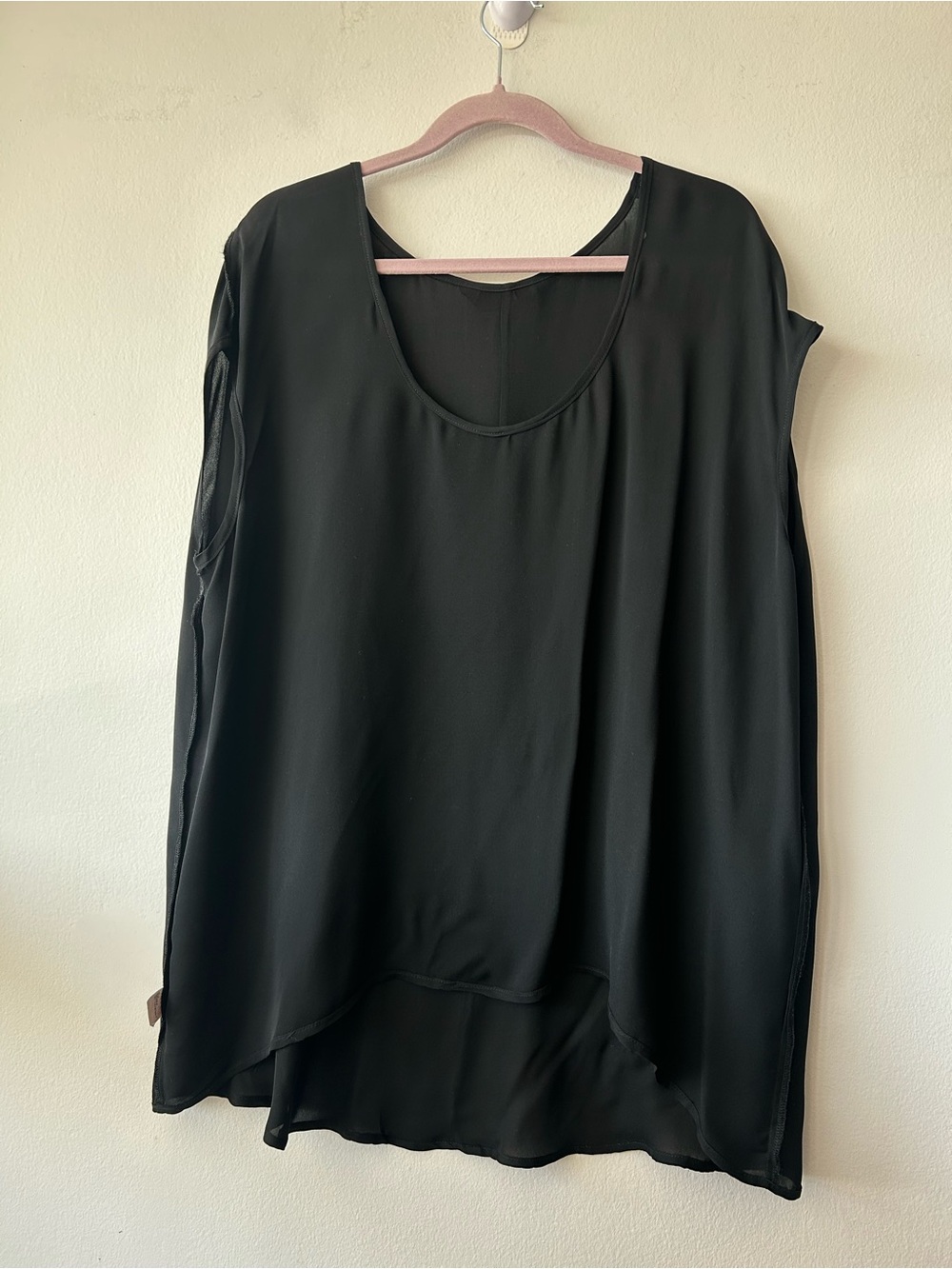 SINGLE Los Angeles 2X Sleeveless Silk Chiffon Blouse in black - Picture 8 of 11